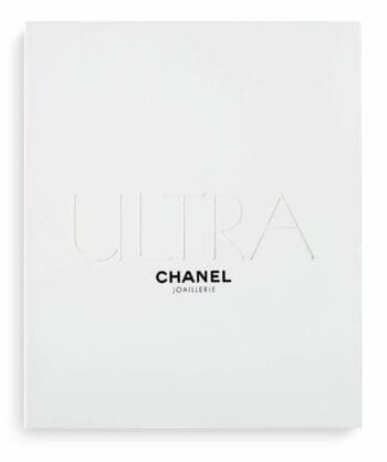 Ich&Kar réalise le dossier de presse de la nouvelle collection de joaillerie de Chanel, ULTRA. Un livre-objet ULTRA beau.