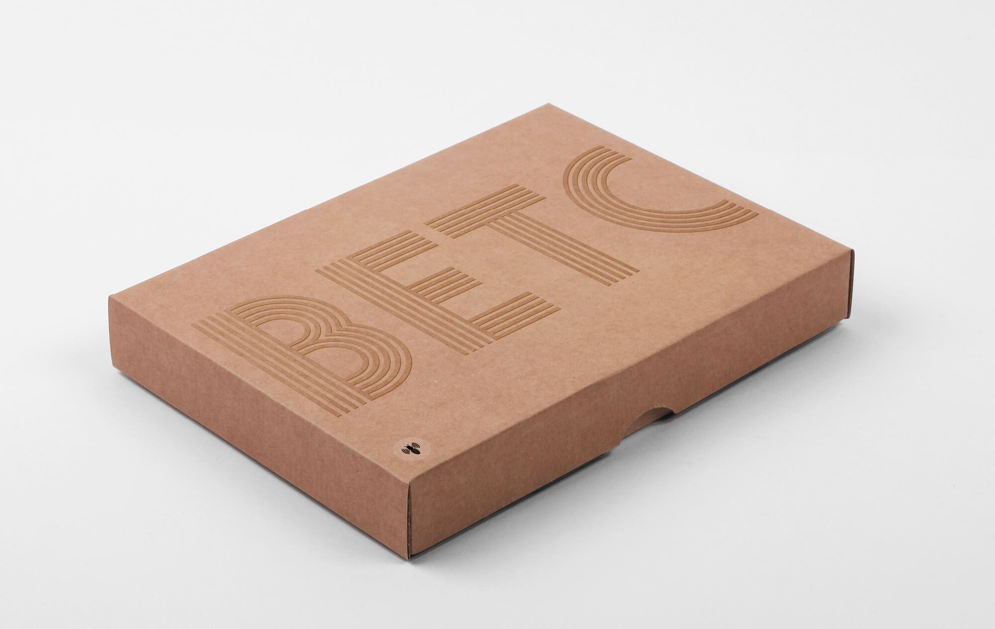 Boite de présentation en carton gaufré du logo de l'agence de publicité BETC, design IchetKar