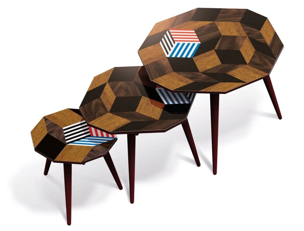 Trio de tables basses aux motifs de pavages de Penrose Sailor Wood, design Ich&Kar, édition Bazartherapy