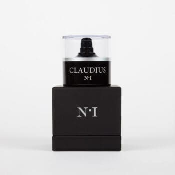 Packaging et identité de marque, Ich&Kar signe l'identité d'un nouveau soin haute couture. Claudius, un soin naturel comme on les aime crée par Sophie Guillou.