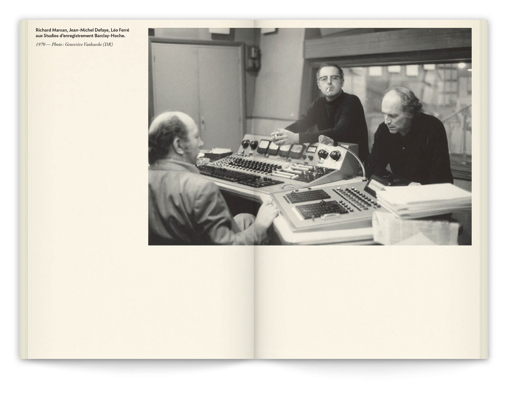 Richard Marsan, Jean-Michel Defaye et Léo Ferré au studio d'enregistrement, Riveneuve Editions