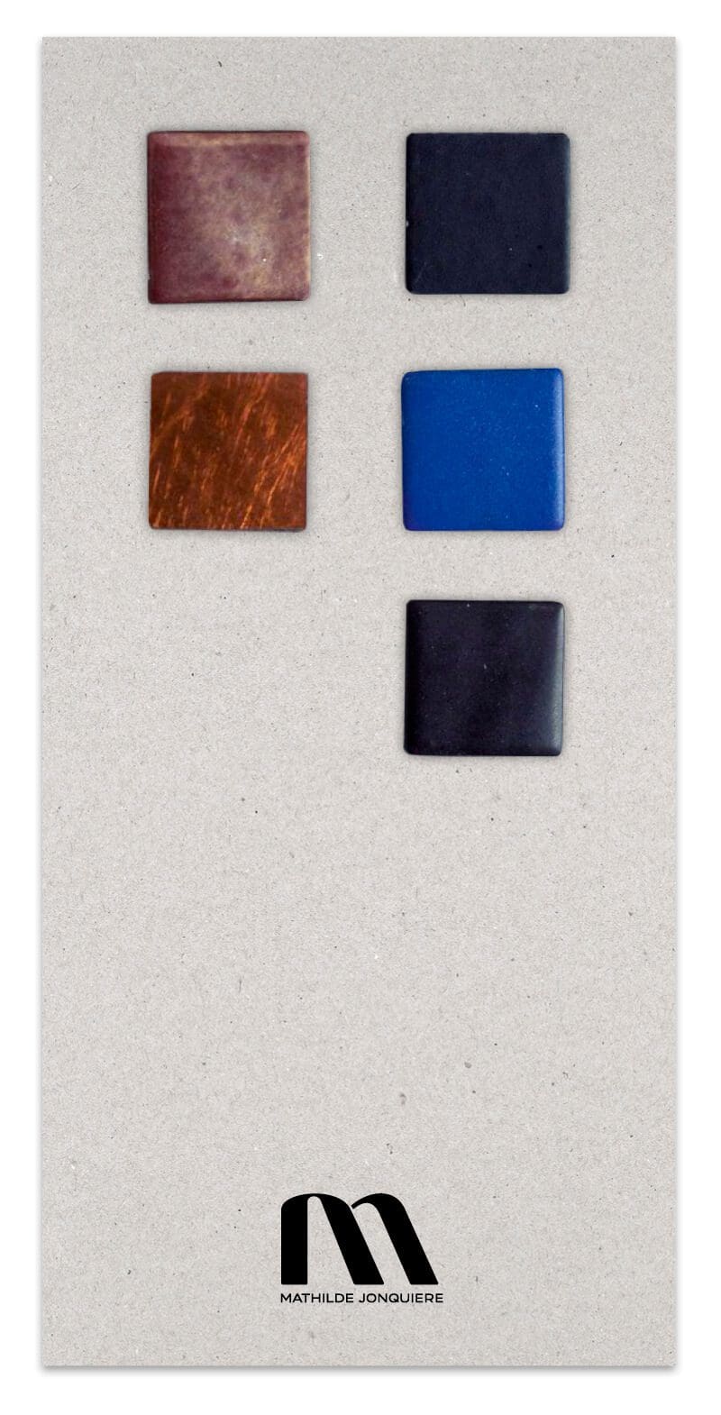 Carte échantillon pour la mosaïste Mathilde Jonquière, impression noir sur carton gris, design IchetKar