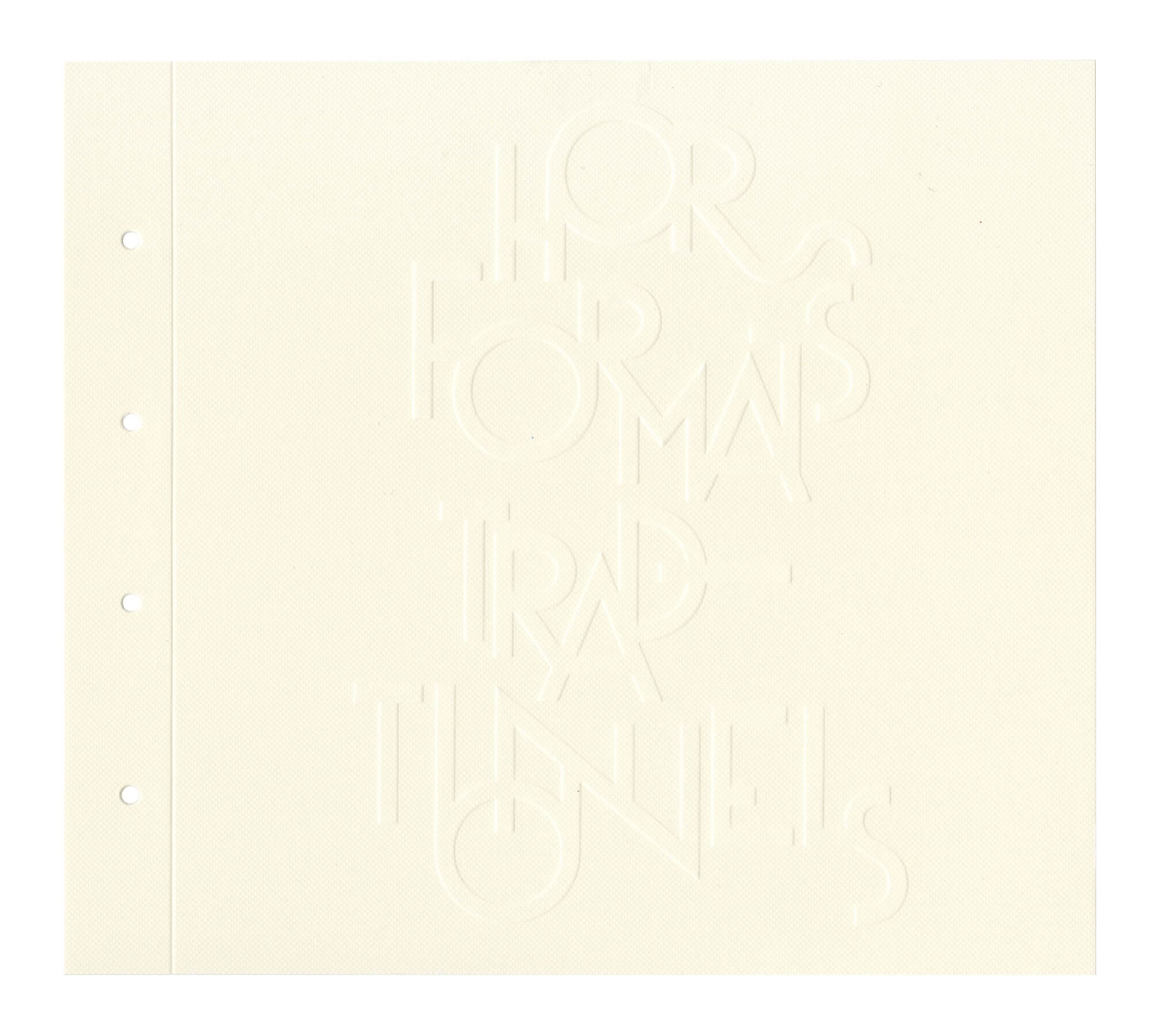 Composition typographique gaufrés pour la tête de chapitre des Hors formats traditionnels signé IchetKar pour le restaurant Blazac de Pierre Gagnaire