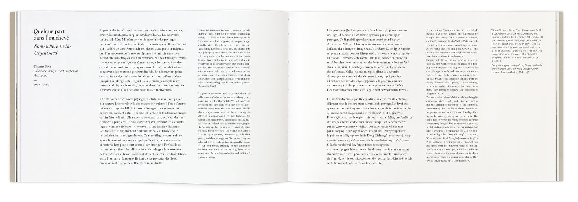 Double page de texte dans le livre de l'artiste Hélène Muheim, Quelque part dans l'inachevé, maquette et mise en page IchetKar