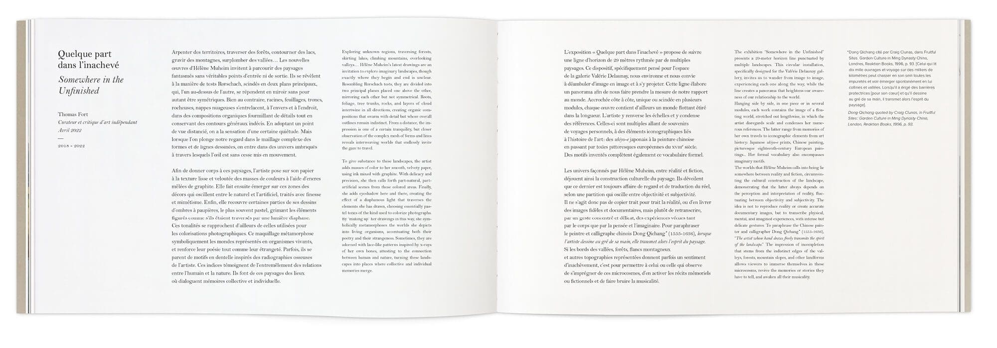Double page de texte dans le livre de l'artiste Hélène Muheim, Quelque part dans l'inachevé, maquette et mise en page IchetKar