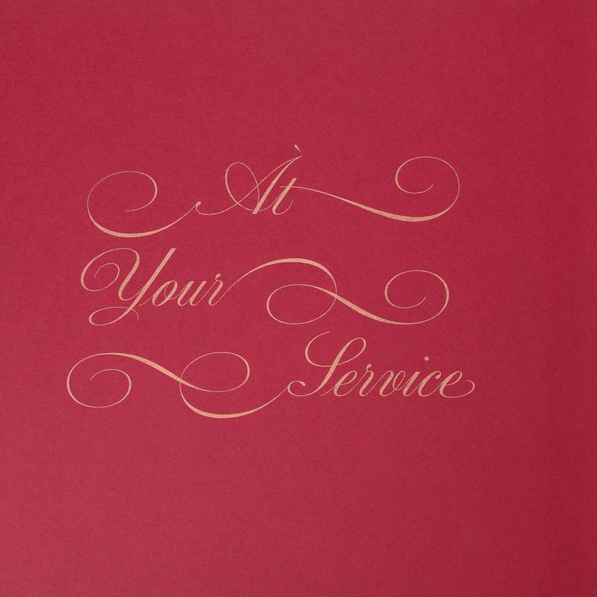 At your service : composition typographique signé IchetKar pour le room book du château Louise de la Vallière, favorite du roi louis XIV