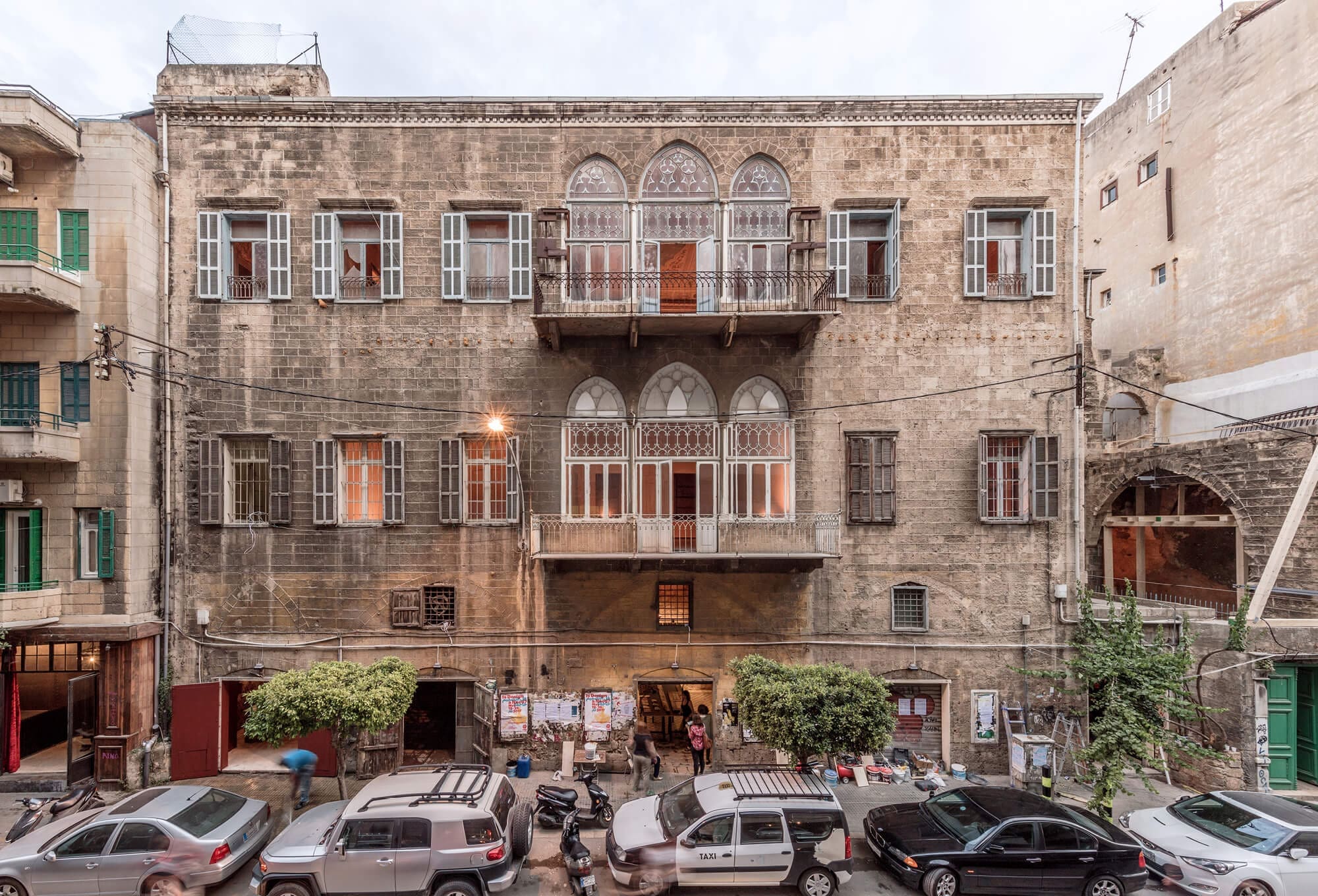 La photographie de la facade du Palais Beyt Kassar prise par Colombe Clier pour l'exposition Handle with care, scénographie IchetKar