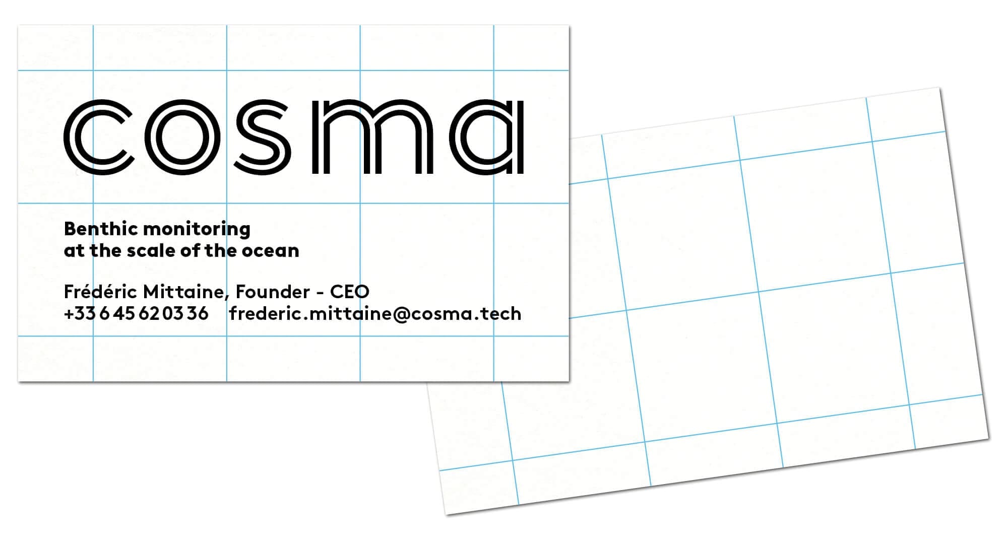 Les cartes de visites de la start-up cosma, typographie inline et quadrillage bleu cyan, design IchetKar